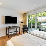 Guest house Doppelzimmer Mit Terrasse 3*